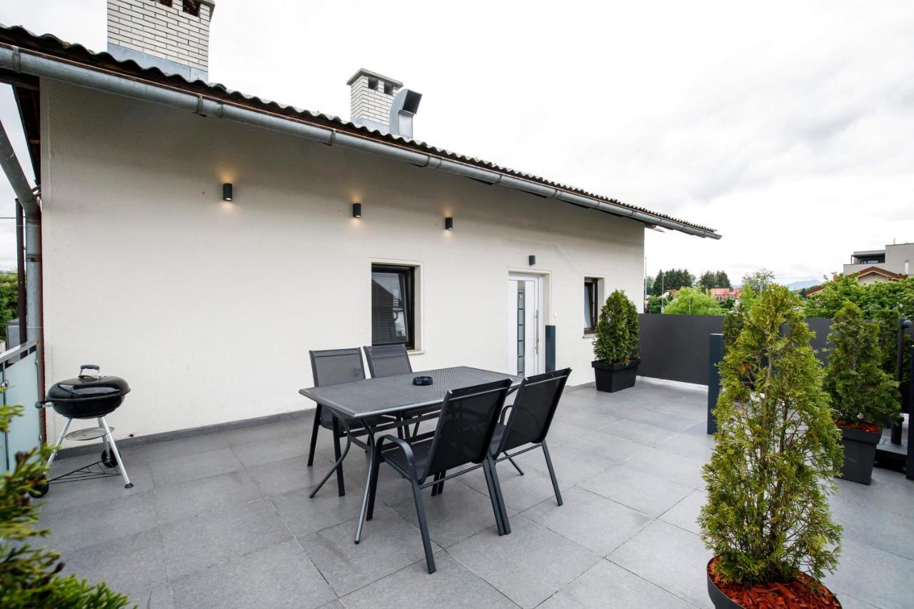 Apartments Vila Apolonia Ljubljana Bagian luar foto