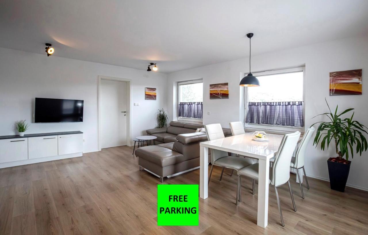 Apartments Vila Apolonia Ljubljana Bagian luar foto