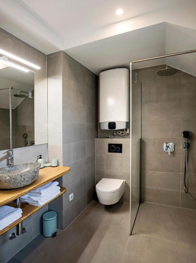 Apartments Vila Apolonia Ljubljana Bagian luar foto