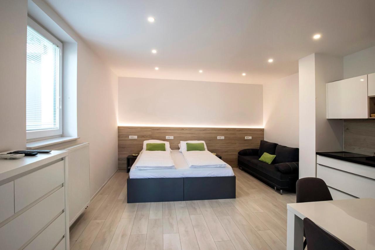 Apartments Vila Apolonia Ljubljana Bagian luar foto